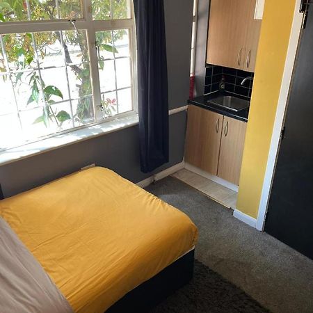 Hatfield Save-Money Rooms - 10Over10 For Price! Ngoại thất bức ảnh