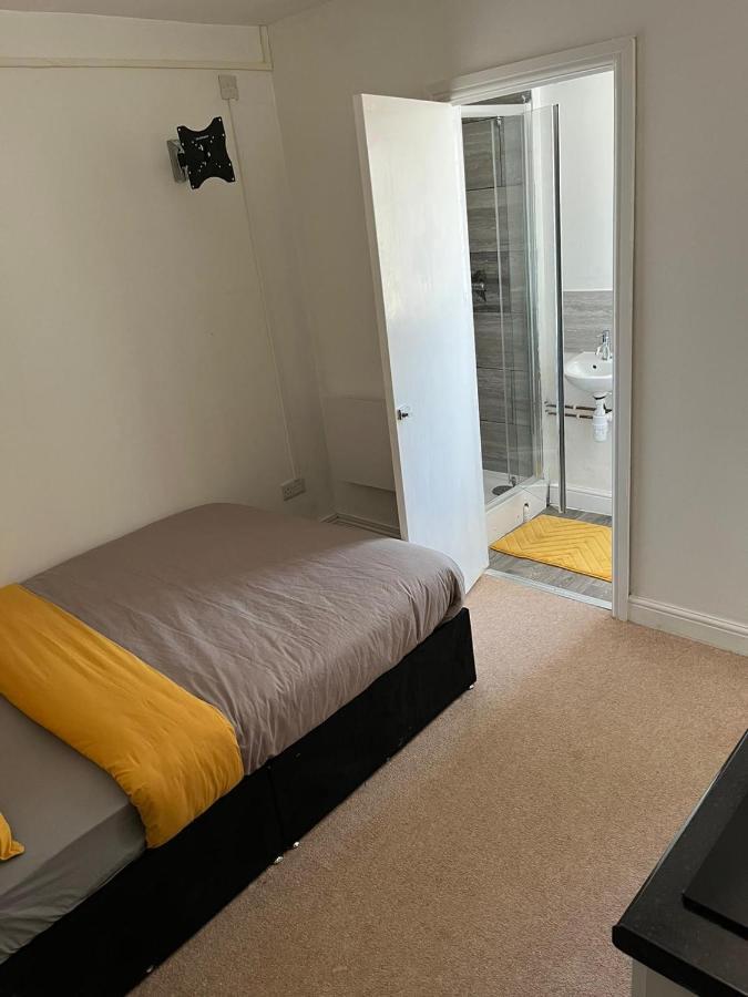 Hatfield Save-Money Rooms - 10Over10 For Price! Ngoại thất bức ảnh